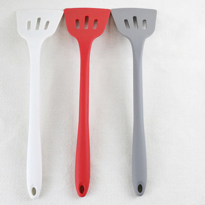 Kırmızı Gri Beyaz Renkler Silikon Mutfak Gereçleri Seti Panton Renkli Spatula Sıcak Kanıtı