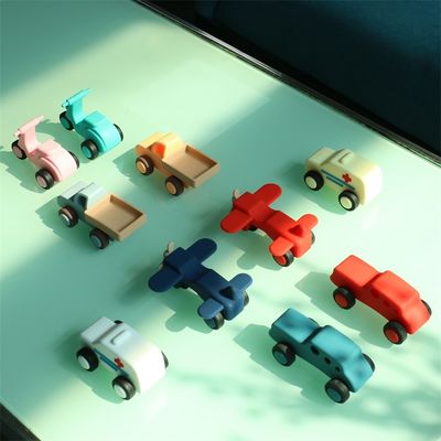 özel ve toptan satın alınan Emniyetli Silikon Araç Oyuncakları bebekler için ayarlandı ambulansa kamyon motosikletler akışkan araba oyuncakları
