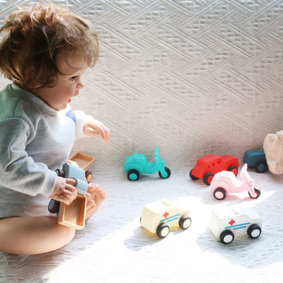 Fabrika Toptan Silikon Bebek Çocuk Araba Oyuncaklar Bebek Montessori Oyuncak Araba Küçük Çocuklar İçin Organik Dişleme