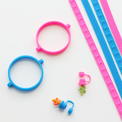 Kişisel Silikon Lanyard Talip Sling Tumbler için Kişiselleştirilmiş Kayma Karşıtı Sippy Cup Etiketi Su Şişesi Taşıyın Kemer Bar Aksesuarları